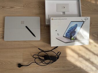 Microsoft Surface Laptop Studio Platinum i7 16GB RTX3050Ti - 8
