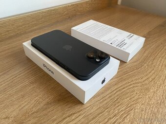 iPhone 15 v záruce, baterie 100% - 8
