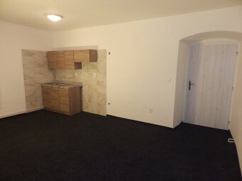 Prodej rodinný dům 5+2, Týnec nad Labem, část Lžovice - 8