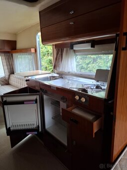 Hymer Eriba 550 + nadstrecha - 8