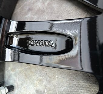 Nová originální Alu kola Toyota Corolla 225/40/18 letní - 8
