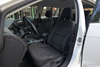 Volkswagen Golf 1.5 TGI (cng) DSG Ad.Temp Výhřev - 8