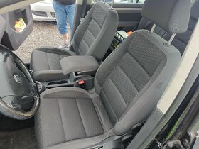 VW Touran 1,9 TDi 7-míst - 8
