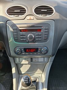 Ford Focus - 8