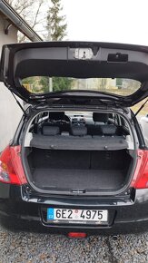 Suzuki Swift III - 8