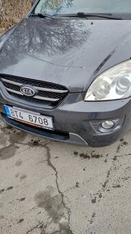 Kia Carens 2.0 CRDI - 8