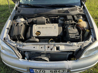 Opel Astra 1.4 16V AC HATCHBACK - 8
