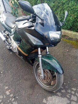 Kawasaki ZZR 600 - 8