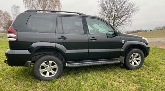 Toyota Land Cruiser 120 - 8