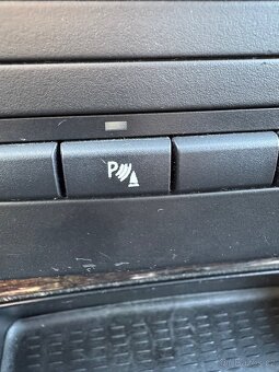 BMW 320D 2011 - 8
