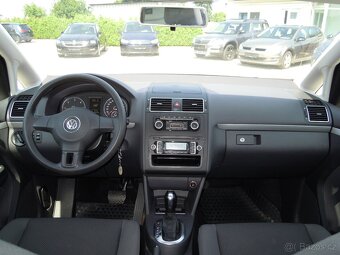 Volkswagen Touran 1.6TDi 7 MÍST-SERVIS-VSTŘIKY - 8