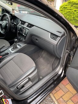 Skoda Octavia III combi 2.0 Tdi 110kW DSG ELEGANCE - 8