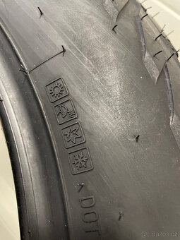 Kumho Road Venture AT52 235/60 R18 107H XL 4Ks celoroční - 8