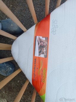 Dětská postýlka včetně příslušenství. - 8