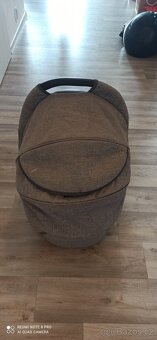 Prodám kočárek (korby, sporťák, autosedačky) zn. Largo - 8