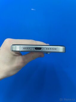 iPhone 15 Pro Max White Titanium 256 GB - 8