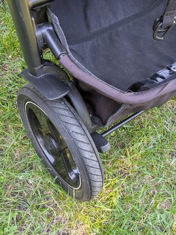 Dvojkočárek / kombinovaný kočárek / sourozenecký kočárek - 8