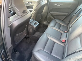 Volvo XC60,2.0B4,4x4,145kW,ČR,DPH,CORE - 8