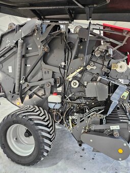Massey Ferguson - 8