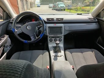 Volkswagen Passat - 8