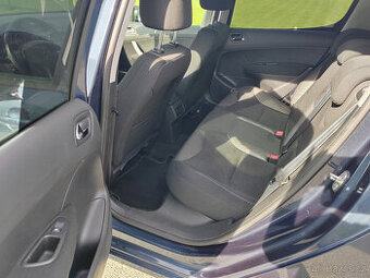 Peugeot 308 - 8