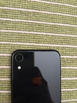 Iphone XR 64GB černý, bat.80%, 14 krytů - 8