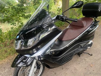 Piaggio X10 500 - 8