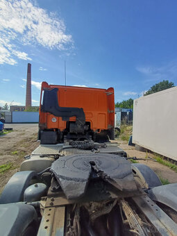 Daf CF 460, euro 6, r.v. 2014 - poškozený motor - 8