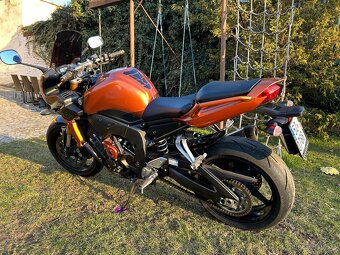 YAMAHA FZ1 - 8