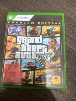 Xbox one s 1tb +hry - 8