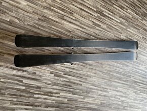 Dětské carvingové lyže HEAD 126cm + hůlky - 8