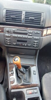 BMW 320 i - 8