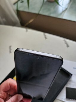 Samsung Galaxy Z Flip 5 Yellow - 8