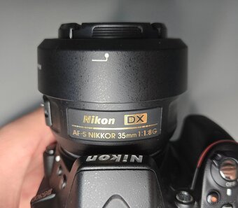 Prodám Nikon D5300 + 2 objektivy + příslušenství - 8