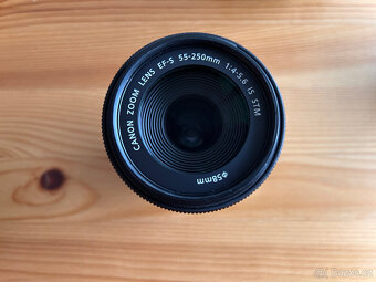 Canon EOS2000D + EF-S 18-55 mm IS II + EF-S 55-250 mm IS STM - 8
