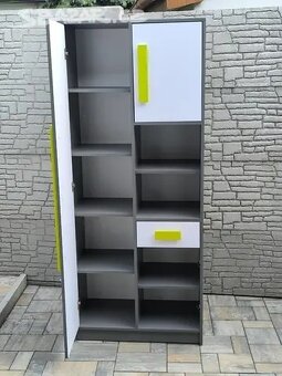 Prodám skříň + Postel + Šuplíky - 8