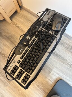 Stolní PC – i5, 8GB RAM, SSD – starší sestava + myš a kláves - 8