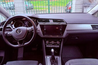 VW Touran 1.5 TSI 110kW DSG ČR/2021 - 8