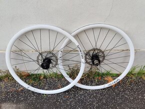 Zapletená kola, bontrager, syncros 29; 27,5 - 8
