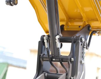 Dumper 800kg – zvedací korba, motor Briggs & Stratton, 2mth - 8