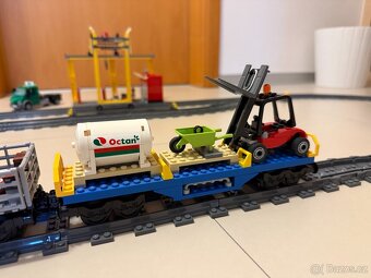 LEGO 60052 – Nákladní vlak (postavený, plně funkční) - 8