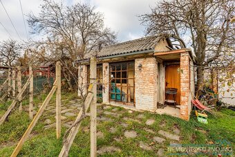 Prodej zahrady s možností stavby do 50m2, k.ú. Suchohrdly u  - 8