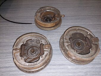 Jawa 50 pionyr, mustang - brzdovy stit kola - 8