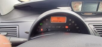 Peugeot 807 - 8