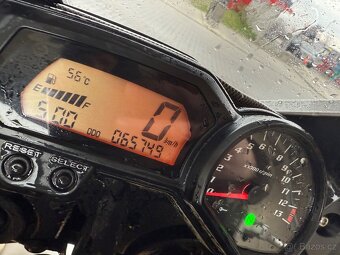 Yamaha FZ1 - 8