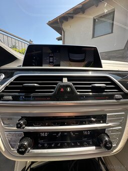 BMW 740ld X-drive individual - 8
