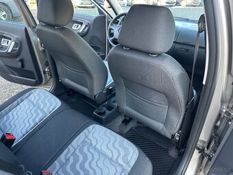 Škoda Fabia 1,4i 63KW PARKOVACÍ SENZORY - 8