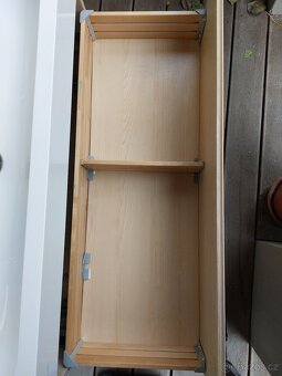 Umyvadlová skříňka s umyvadlem - 8