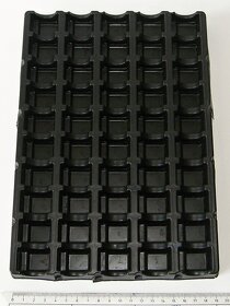 Plastová plata pro drobné součástky, materiál - 8