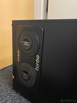 Počítačová sestava/Stolní počítač + příslušenství - 8